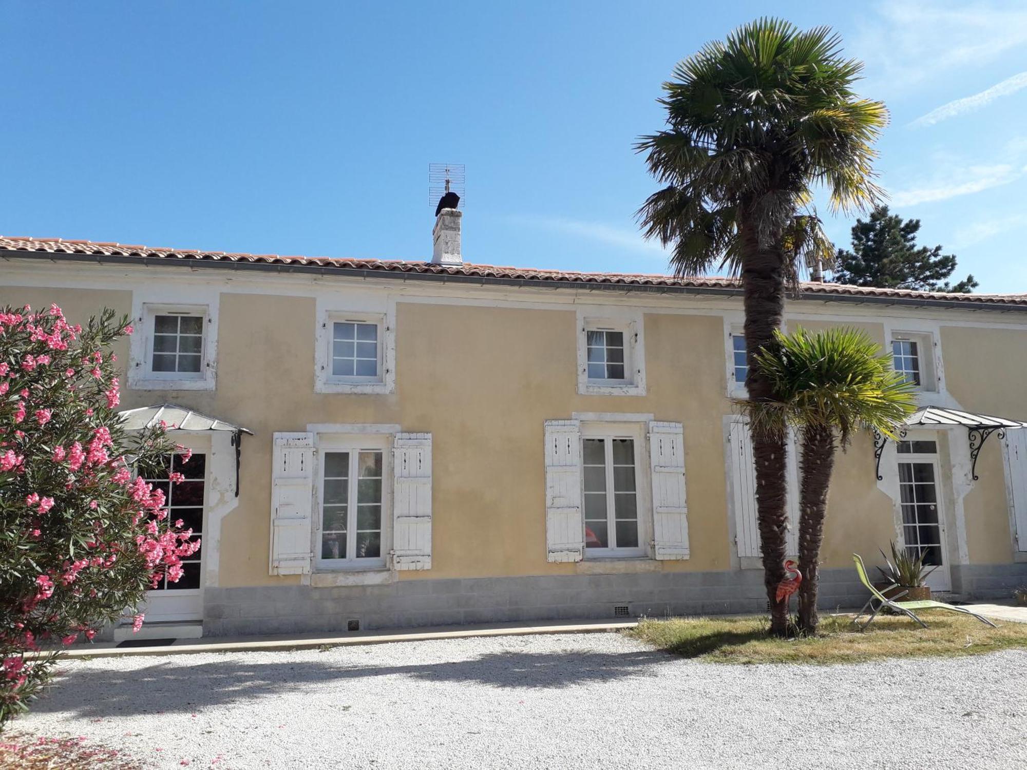 O Calme Hotel Brizambourg Exterior foto